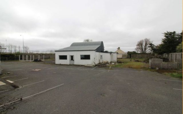 TO LET: Commercial Yard with Office and Out Building